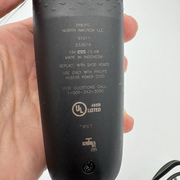 Philips Norelco Series 2000 S1211 Pop-Up Trimmer Wet & Dry Electric Shaver - Picture 8 of 8